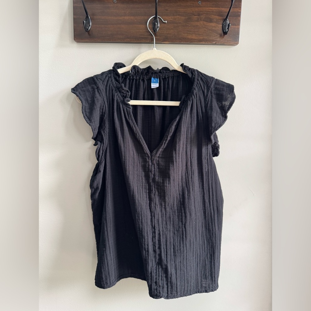 Old Navy Ruffle V-Neck Sleeveless Cotton Top, Size L